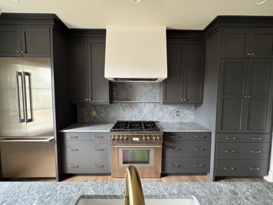 Custom kitchen cabinets installation in Beaufort South Carolina modern design